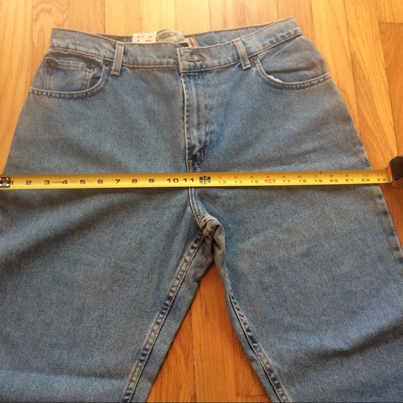Misses Levi’s High Rise 550 MOM Jeans - Picture 4 of 7